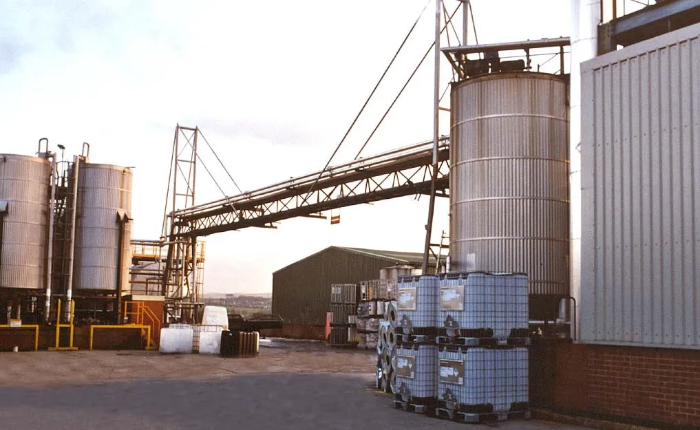 EKA Chemicals Ltd en Blackburn, Lancashire, ha estado utilizando generadores de vapor Clayton de alta eficiencia desde 1984.